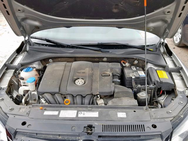 1VWAP7A34CC107280 - 2012 VOLKSWAGEN PASSAT S GRAY photo 7