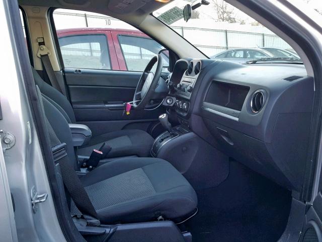 1J4NT4FB2AD591675 - 2010 JEEP COMPASS SP 银色 照片 5
