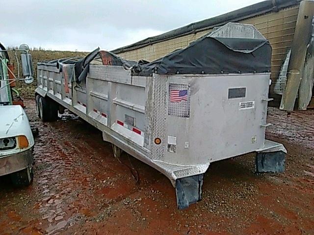 48X1F3921Y1000720 - 2000 TRVS TRAILER SILVER photo 1