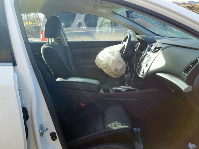 1N4AL3AP5GC205711 - 2016 NISSAN ALTIMA 2.5 WHITE photo 5