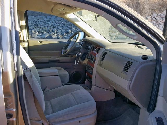 1D4HB48DX4F236446 - 2004 DODGE DURANGO SL GOLD photo 5