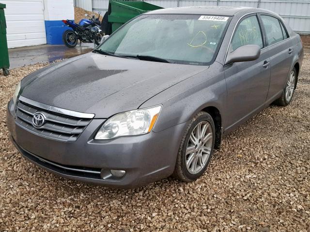 4T1BK36B46U139011 - 2006 TOYOTA AVALON XL/ GRAY photo 2