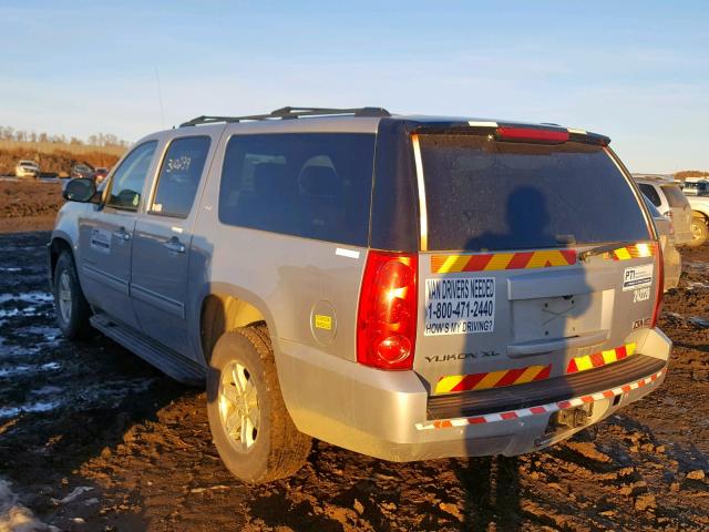 1GKS2KE73DR242226 - 2013 GMC YUKON XL K SILVER photo 3