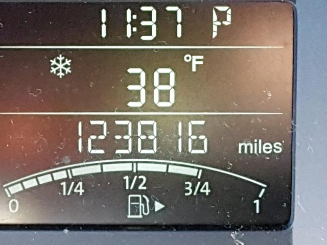 3VW2K7AJ1CM304407 - 2012 VOLKSWAGEN JETTA BASE SILVER photo 8