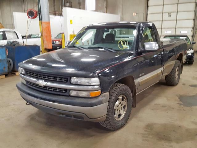 1GCEK14T42Z250477 - 2002 CHEVROLET SILVERADO BLACK photo 2