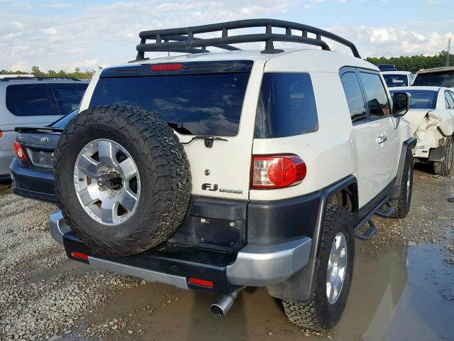 JTEZU4BF2AK010714 - 2010 TOYOTA FJ CRUISER WHITE photo 4