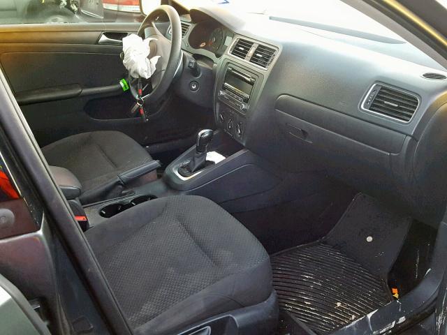 3VW2K7AJ6EM405350 - 2014 VOLKSWAGEN JETTA BASE Մոխրագույն լուսանկար 5