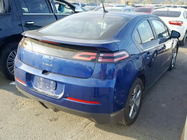 1G1RF6E4XDU146921 - 2013 CHEVROLET VOLT BLUE photo 4