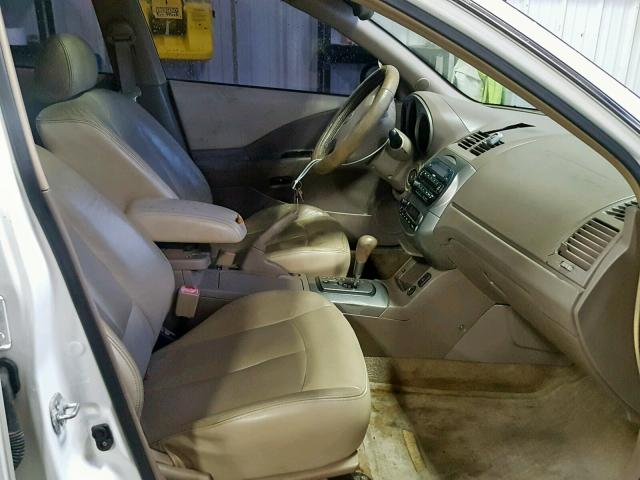 1N4BL11D73C260914 - 2003 NISSAN ALTIMA SE WHITE photo 5