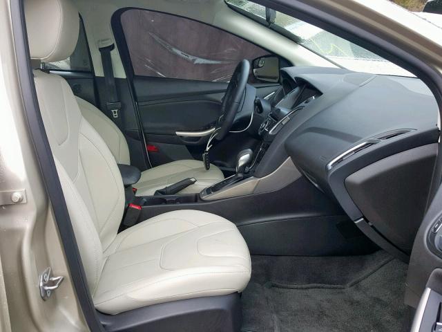 1FADP3N22JL272046 - 2018 FORD FOCUS TITA TAN photo 5