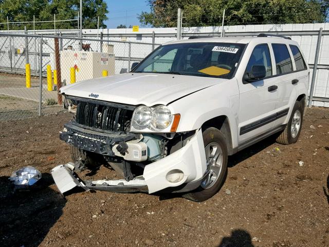 1J4GS48K45C695217 - 2005 JEEP GRAND CHER WHITE photo 2