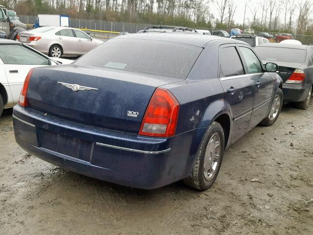 2C3JA53G85H175904 - 2005 CHRYSLER 300 TOURIN BLUE photo 4