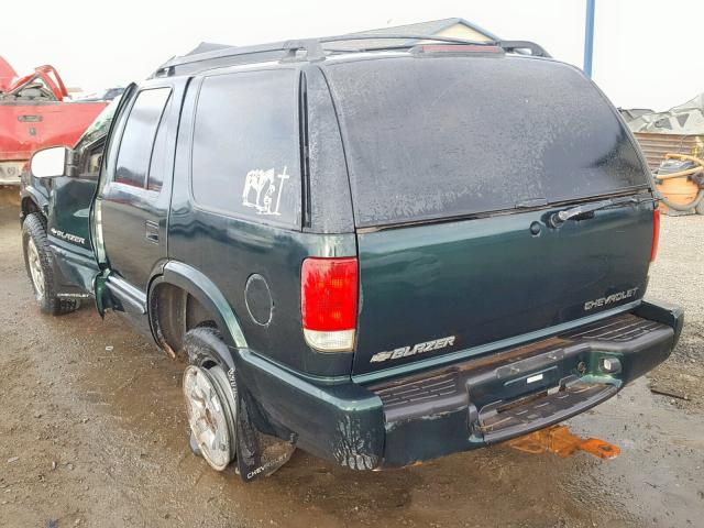 1GNDT13W72K135182 - 2002 CHEVROLET BLAZER GREEN photo 3