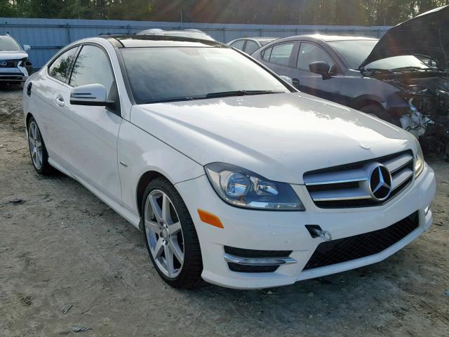 WDDGJ4HB5CF874196 - 2012 MERCEDES-BENZ C 250 WHITE photo 1