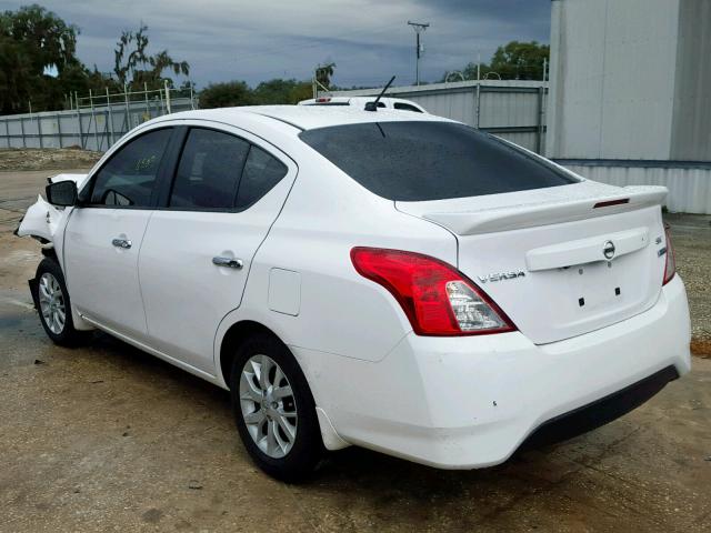 3N1CN7AP7JL886585 - 2018 NISSAN VERSA S WHITE photo 3