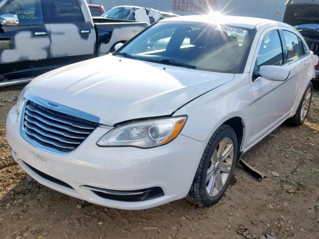 1C3CCBAB4CN179784 - 2012 CHRYSLER 200 LX WHITE photo 2