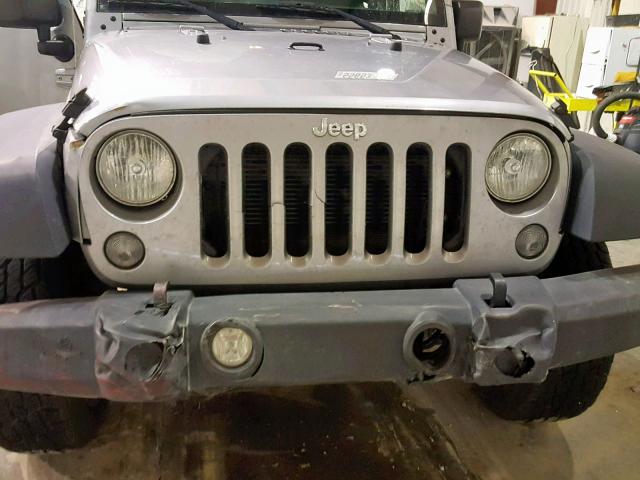 1C4AJWAG1HL599422 - 2017 JEEP WRANGLER S SILVER photo 9