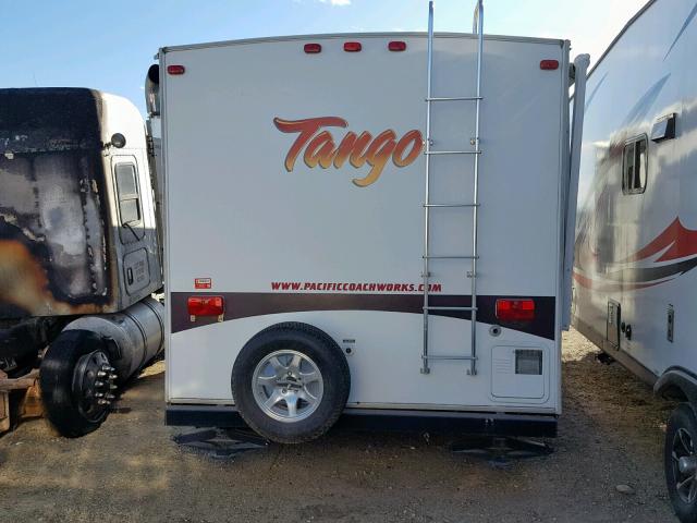 5UYTN22269R012987 - 2009 COACH TRAILER WHITE photo 5