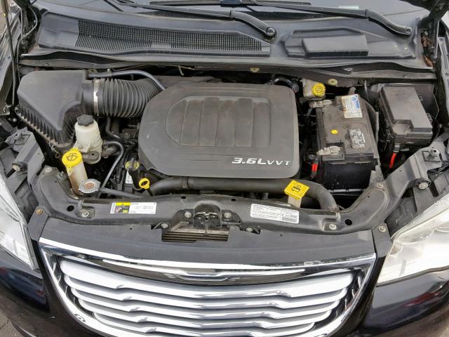 2C4RC1BG9DR630111 - 2013 CHRYSLER TOWN & COU BLACK photo 7