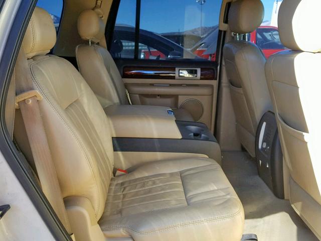 5LMFU27525LJ01101 - 2005 LINCOLN NAVIGATOR 白色 照片 6