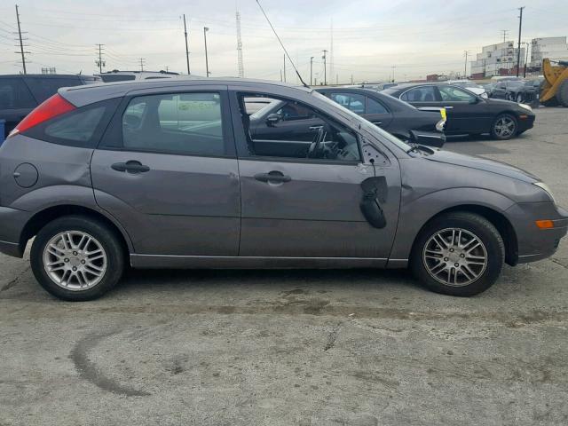 1FAFP37N17W159891 - 2007 FORD FOCUS ZX5 GRAY photo 10