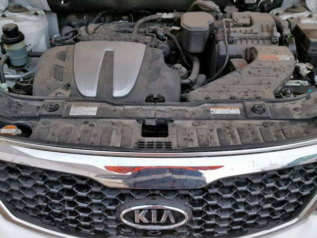 5XYKT4A29BG059648 - 2011 KIA SORENTO BA WHITE photo 7