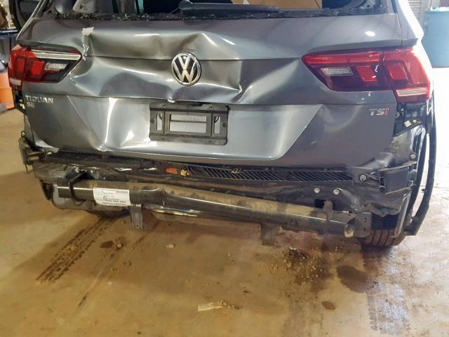 3VV3B7AX2JM064729 - 2018 VOLKSWAGEN TIGUAN SE GRAY photo 9