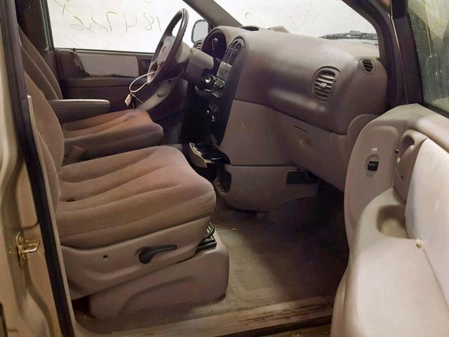 1B4GP45302B667675 - 2002 DODGE CARAVAN SP TAN photo 5