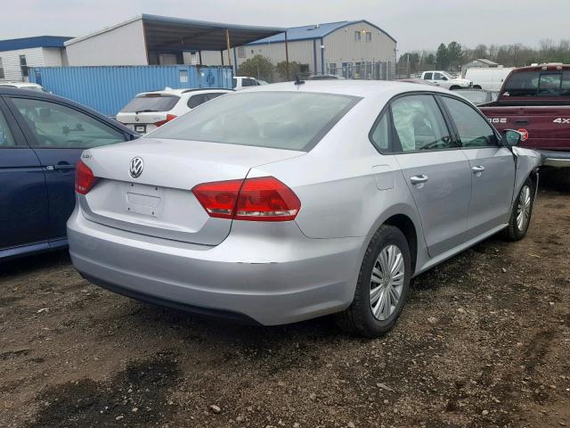 1VWAP7A31EC008497 - 2014 VOLKSWAGEN PASSAT S SILVER photo 4