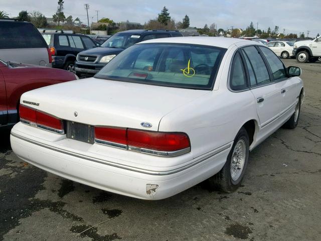 2FALP74W9SX142292 - 1995 FORD CROWN VICT WHITE photo 4