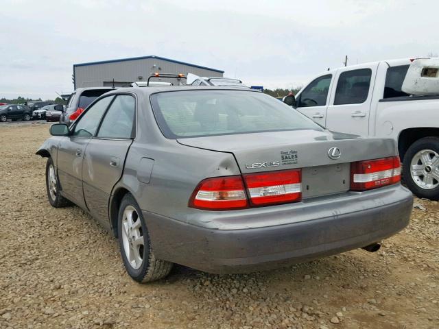 JT8BF28G7Y0243142 - 2000 LEXUS ES 300 GRAY photo 3