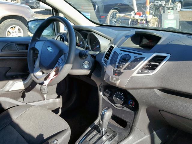 3FADP4BJ2DM172355 - 2013 FORD FIESTA SE SILVER photo 9