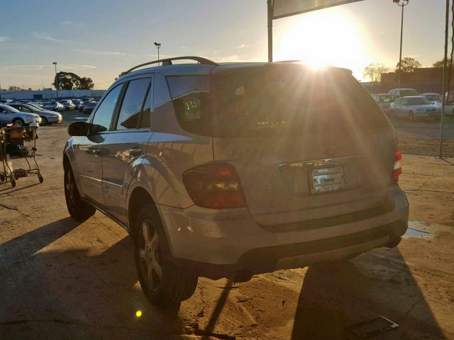 4JGBB86E07A226625 - 2007 MERCEDES-BENZ ML350 SILVER photo 3