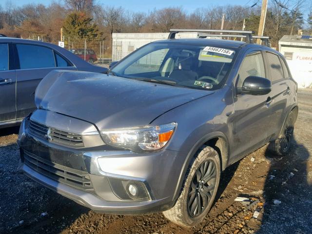 JA4AP3AU1HZ052869 - 2017 MITSUBISHI OUTLANDER GRAY photo 2