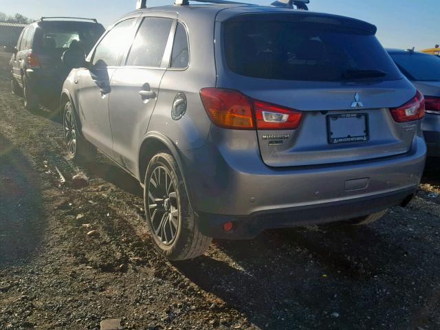 JA4AP3AU1HZ052869 - 2017 MITSUBISHI OUTLANDER GRAY photo 3