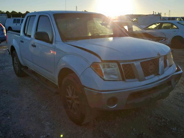 1N6AD07U77C408390 - 2007 NISSAN FRONTIER C WHITE photo 1