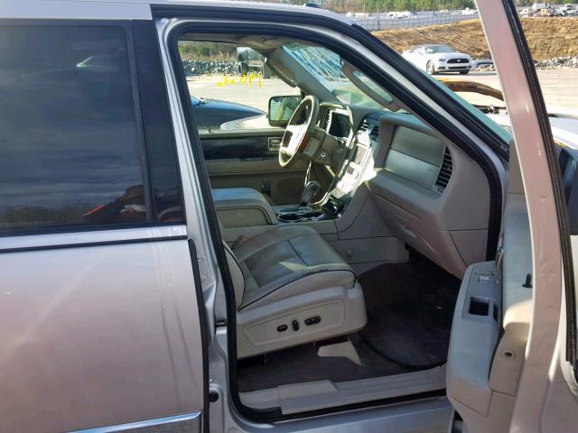 5LMFU27527LJ18287 - 2007 LINCOLN NAVIGATOR Gümüş foto 5