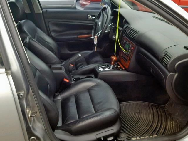 WVWYH63B23E162182 - 2003 VOLKSWAGEN PASSAT GLX 灰色 照片 5