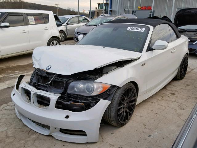 WBAUN7C54BVM24089 - 2011 BMW 135 I WHITE photo 2