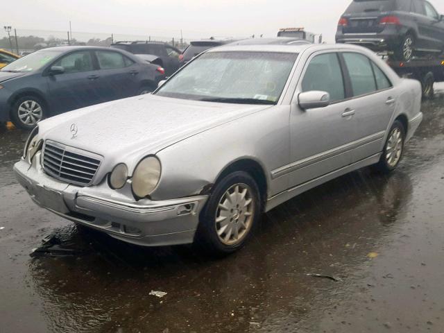 WDBJF65J01B321502 - 2001 MERCEDES-BENZ E 320 SILVER photo 2