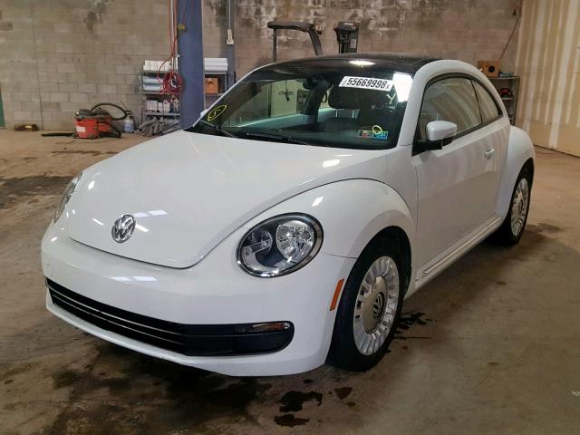 3VWJ17AT6EM646292 - 2014 VOLKSWAGEN BEETLE WHITE photo 2