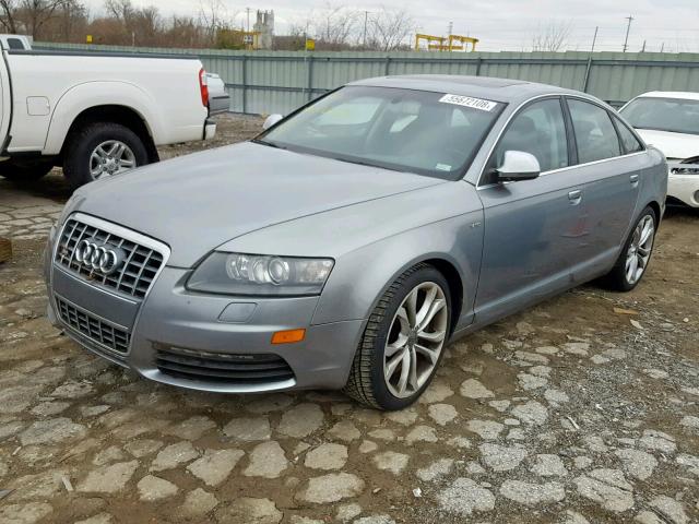 WAUGN74F59N024184 - 2009 AUDI S6 GRAY photo 2