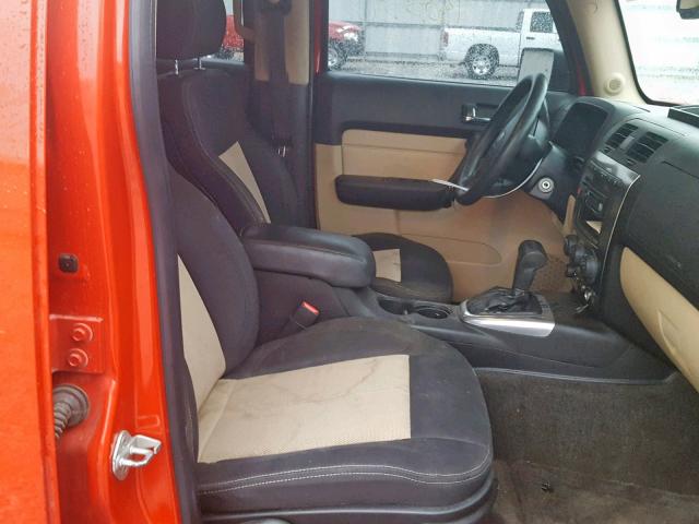 5GTDN136668125726 - 2006 HUMMER H3 RED photo 5