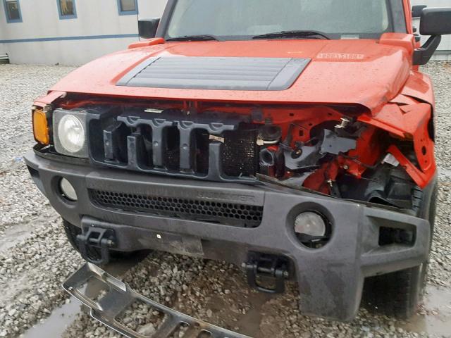 5GTDN136668125726 - 2006 HUMMER H3 RED photo 9