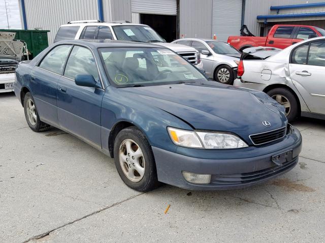 JT8BF28G1W0136746 - 1998 LEXUS ES 300 GREEN photo 1