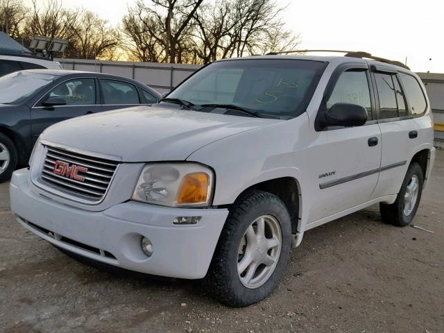 1GKDT13SX62128744 - 2006 GMC ENVOY WHITE photo 2