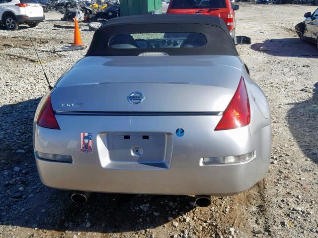 JN1AZ36A94T002736 - 2004 NISSAN 350Z ROADS SILVER photo 9