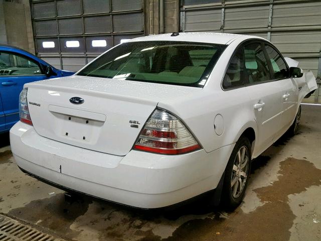 1FAHP27W58G170562 - 2008 FORD TAURUS SEL WHITE photo 4