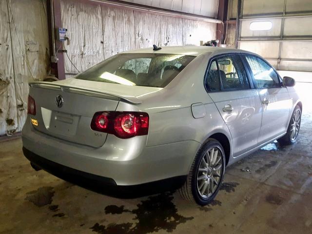 3VWRJ71K78M182654 - 2008 VOLKSWAGEN JETTA WOLF SILVER photo 4