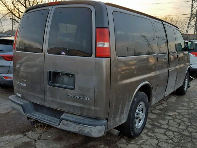 1GNFG15T751162246 - 2005 CHEVROLET EXPRESS G1 GRAY photo 4